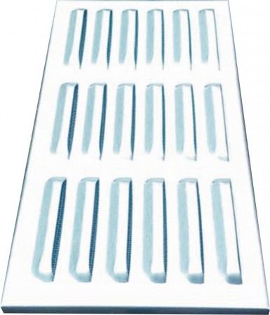 mřížka z nerezi vhodná na fasady 260x125 mm